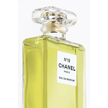 عطر رقم 19 أو دو بارفان